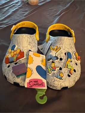 Crocs women’s Sz 7  The Simpsons Yellow & White Classic Clog